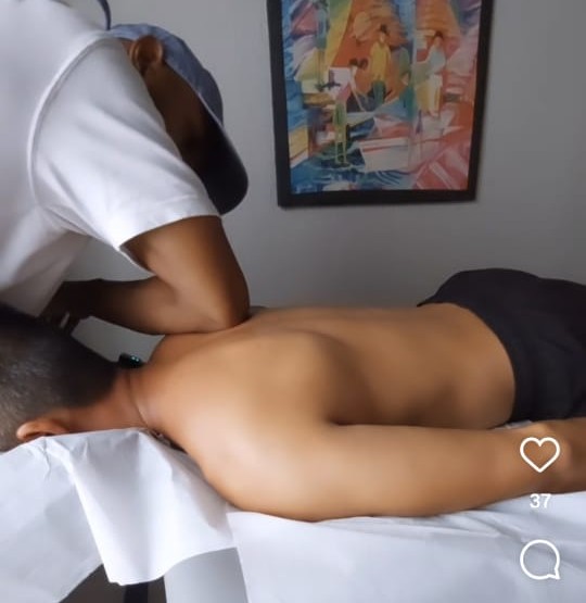 Deep fascia massage therapy in action